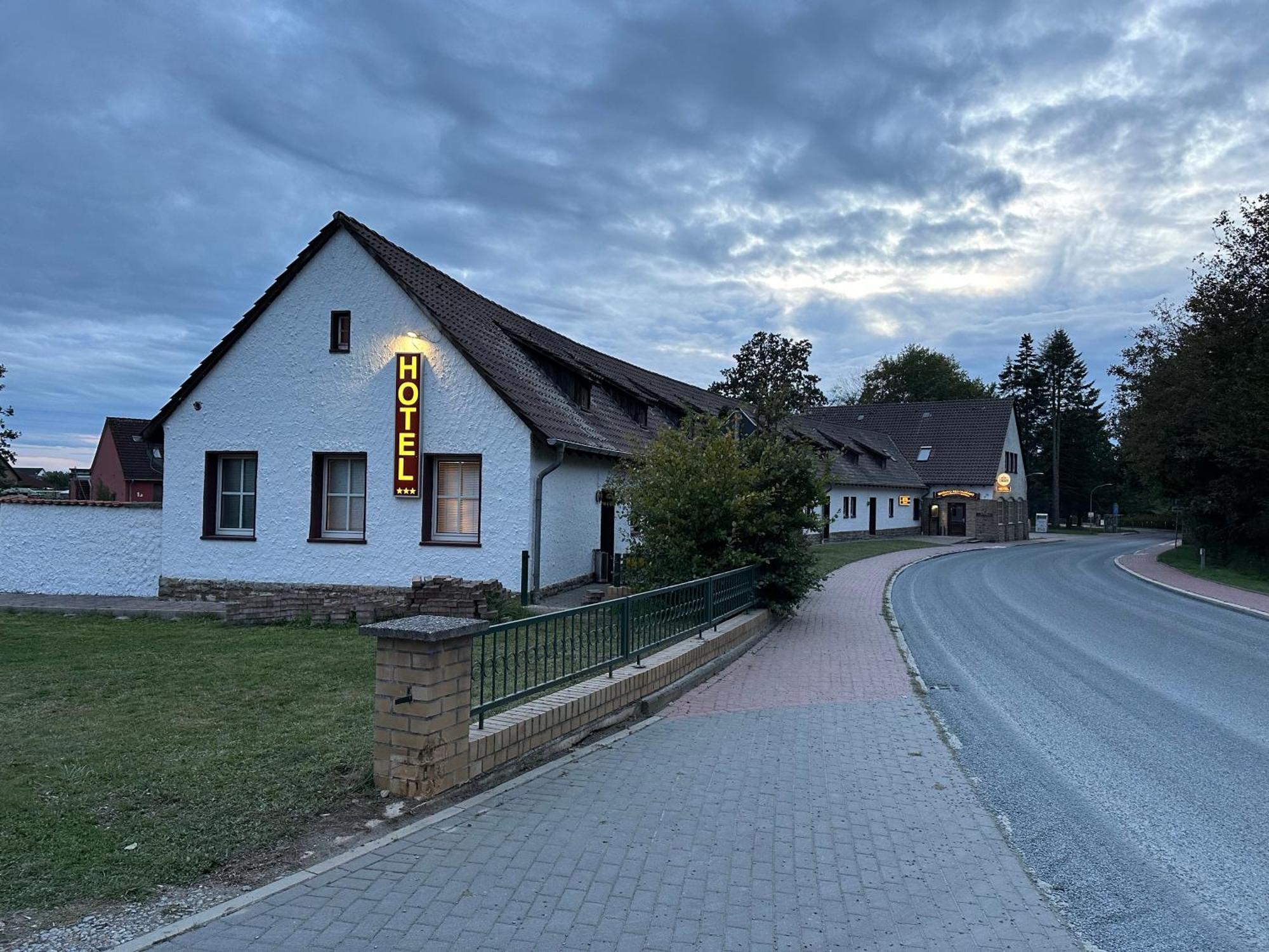 Hotel Alte Wache Mariental Esterno foto