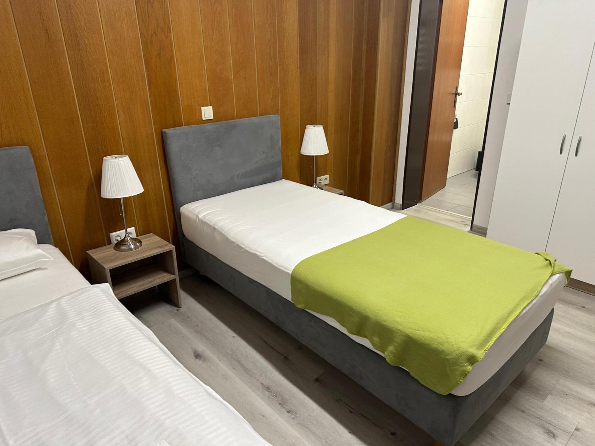 Hotel Alte Wache Mariental Esterno foto