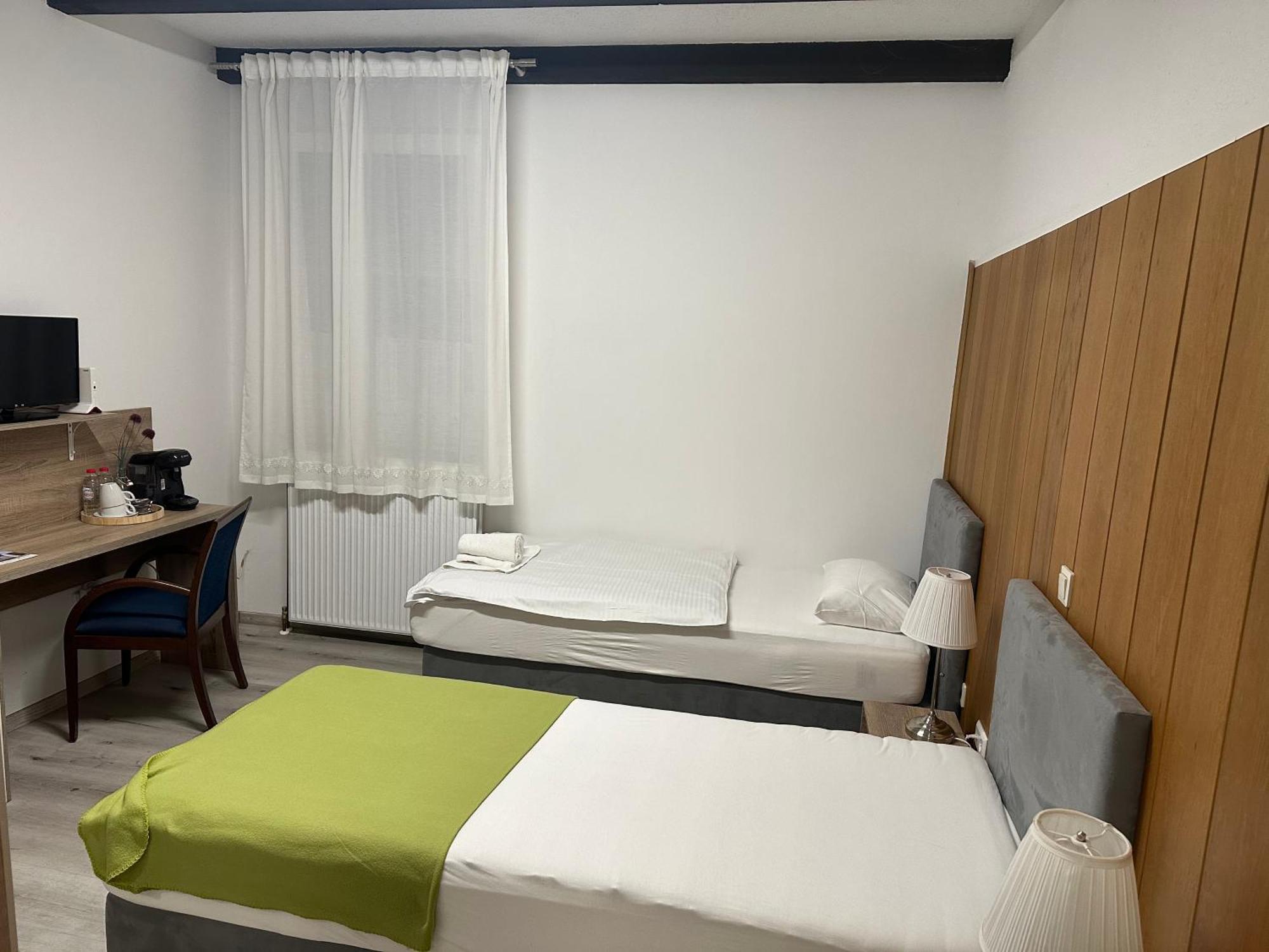 Hotel Alte Wache Mariental Esterno foto